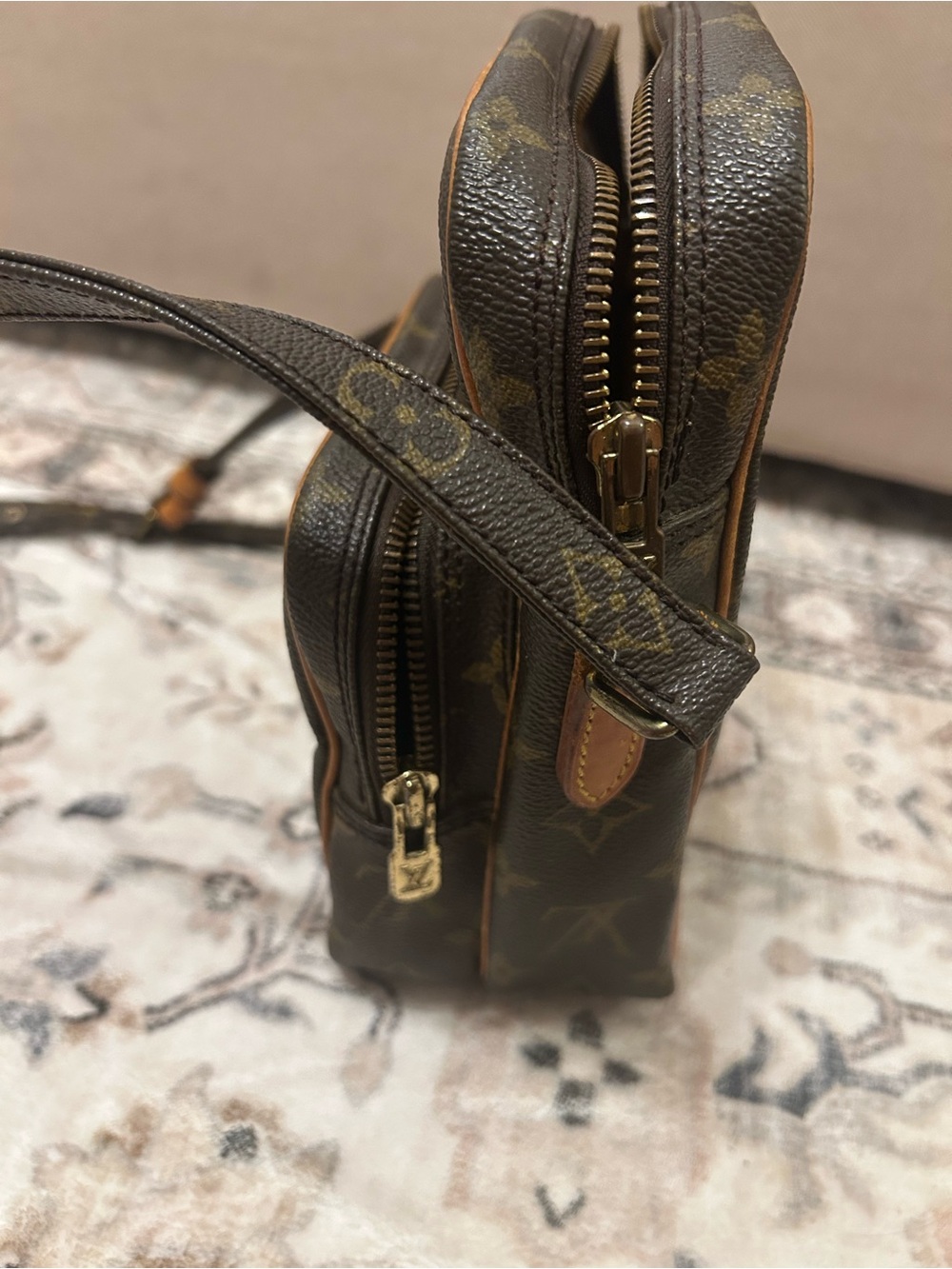Louis Vuitton Monogram Canvas Brown & Tan Messenger Bag - Picture 9 of 9